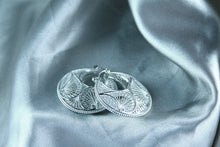 Load image into Gallery viewer, Filigree Circular Earrings (small)
