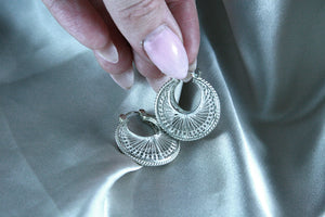 Filigree Aura Round Earrings (small)